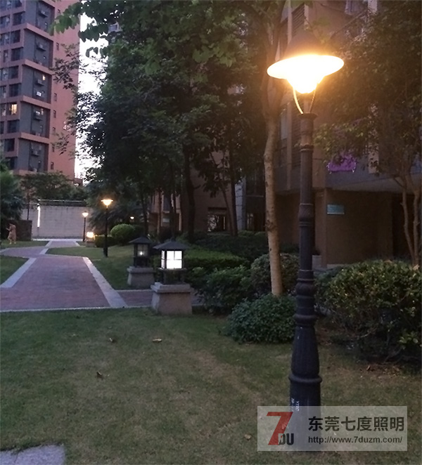 东莞丝瓜成视频人app下载localhost照明-小区砂铸庭院灯高度和安装间距